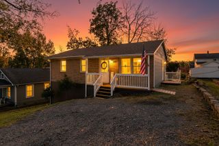 1624 PACKARD ST, Staunton, VA 24401