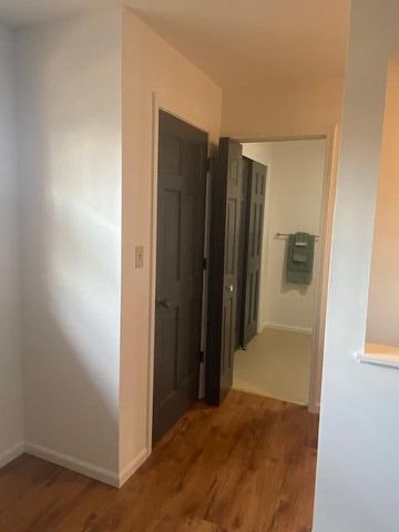 1855 S EL CHAPARRAL AVE, Columbia, MO 65201