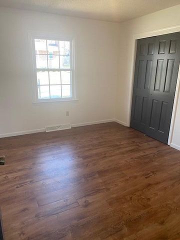 1855 S EL CHAPARRAL AVE, Columbia, MO 65201