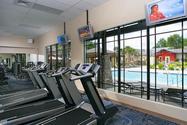 27143 ROANOKE DRIVE, Leesburg, FL 34748