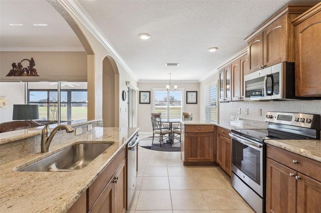 27143 ROANOKE DRIVE, Leesburg, FL 34748