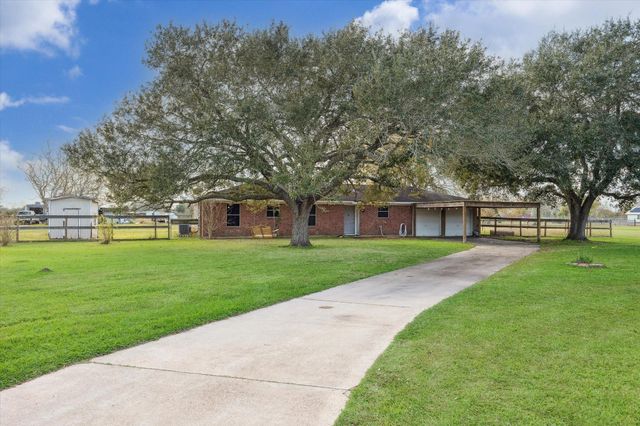 7602 Highland Road, Santa Fe, TX 77517