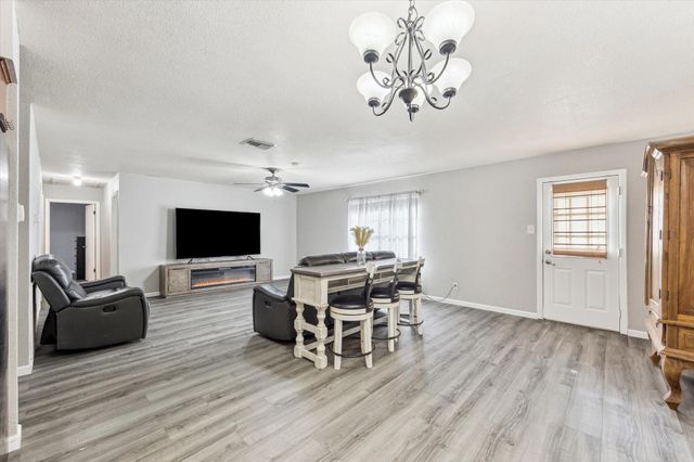 7602 Highland Road, Santa Fe, TX 77517