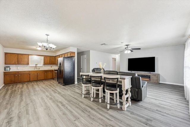 7602 Highland Road, Santa Fe, TX 77517