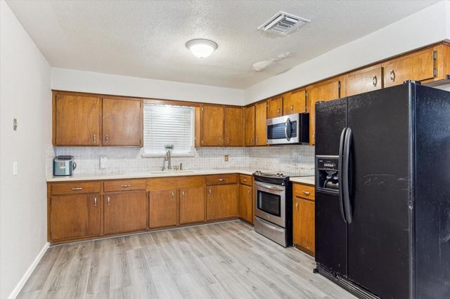 7602 Highland Road, Santa Fe, TX 77517