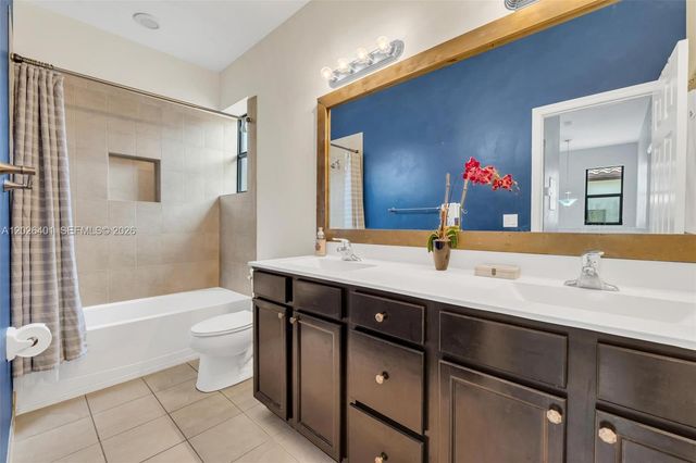 581 SE 34th Ter 0, Homestead, FL 33033