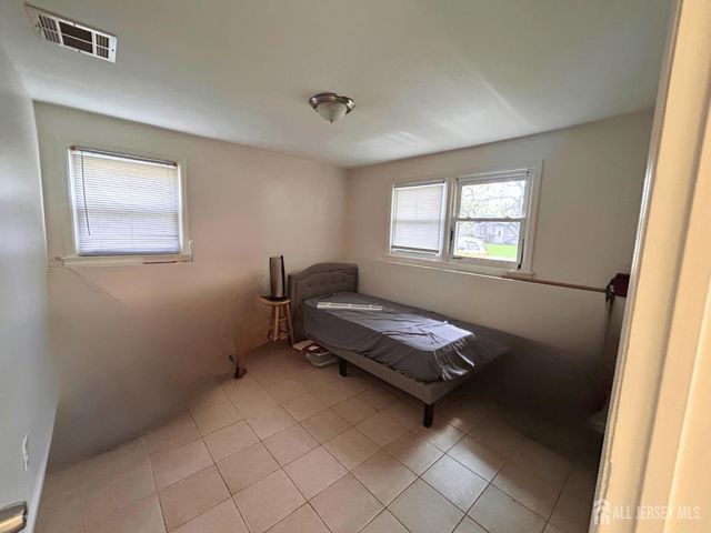 74 Washington Avenue, Iselin, NJ 08830