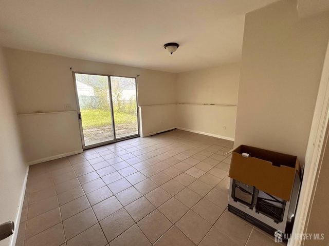 74 Washington Avenue, Iselin, NJ 08830