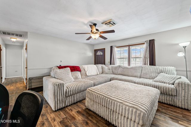 1209 Heather Drive, Findlay, OH 45840