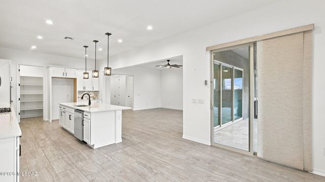 8049 S Borealis Way, Tucson, AZ 85747
