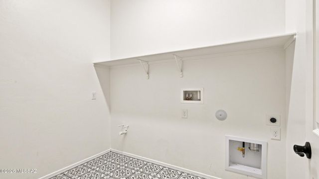 8049 S Borealis Way, Tucson, AZ 85747