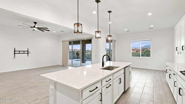 8049 S Borealis Way, Tucson, AZ 85747