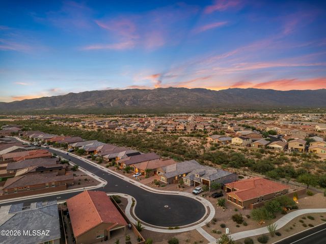 8049 S Borealis Way, Tucson, AZ 85747