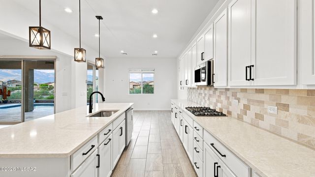 8049 S Borealis Way, Tucson, AZ 85747