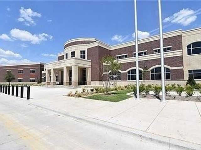 1105 Twin Brooks Lane, Fort Worth, TX 76177