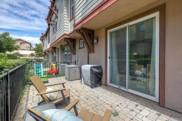 1512 Champion Lane 4, Chula Vista, CA 91915