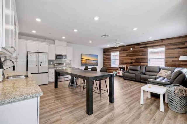 1512 Champion Lane 4, Chula Vista, CA 91915