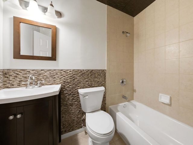 1825 W 115th Street, Chicago, IL 60643