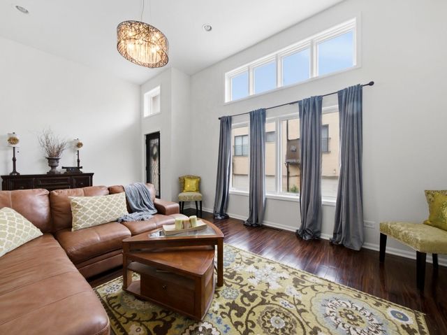 1825 W 115th Street, Chicago, IL 60643