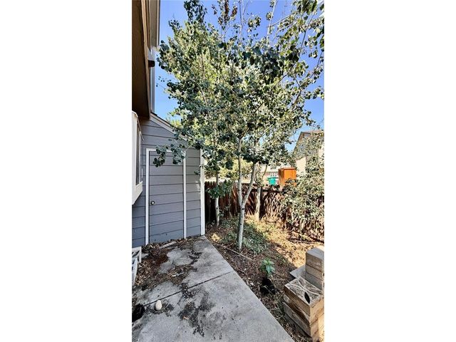 16923 E Whitaker Dr L, Aurora, CO 80015