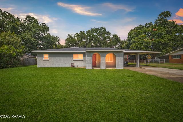 113 John Wayne Drive, Lafayette, LA 70508