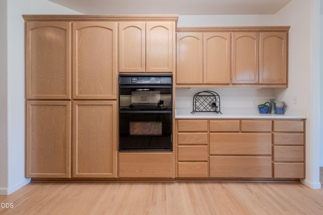 401 Golf View Drive, Medford, OR 97504