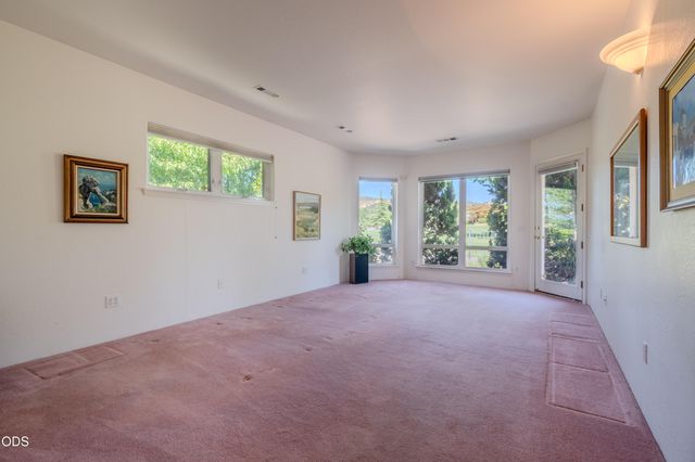 401 Golf View Drive, Medford, OR 97504