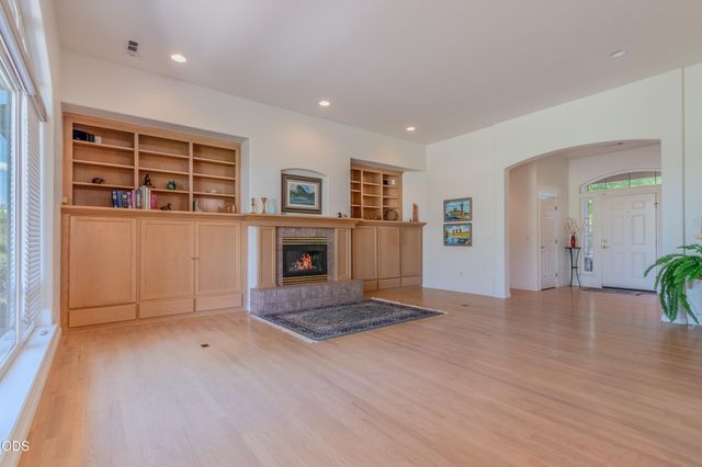 401 Golf View Drive, Medford, OR 97504