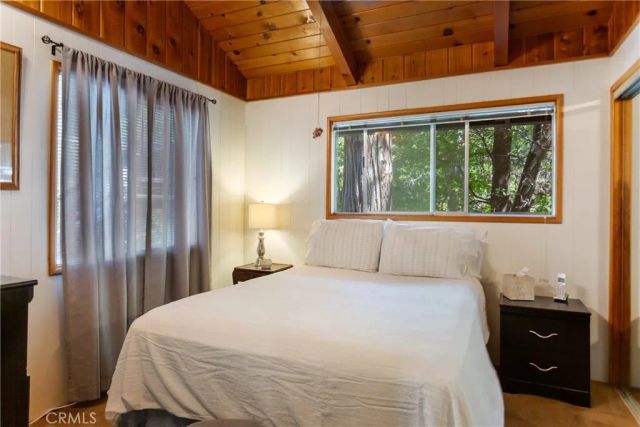 24948 Faulhorn Drive, Crestline, CA 92325