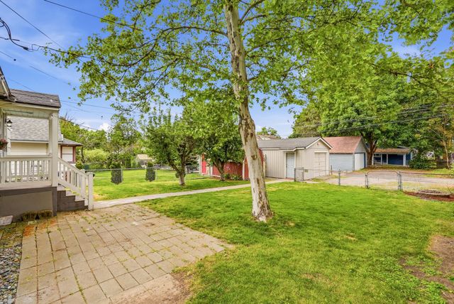 4311 N Wall St, Spokane, WA 99205