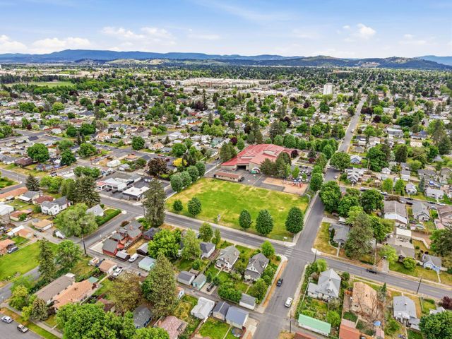 4311 N Wall St, Spokane, WA 99205
