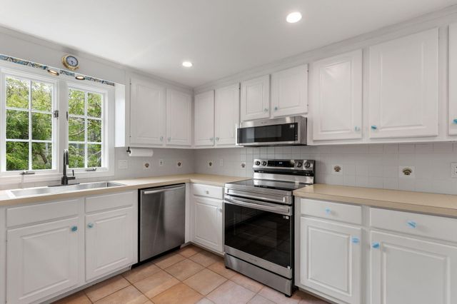 240 Riverview Drive, Chatham, MA 02633