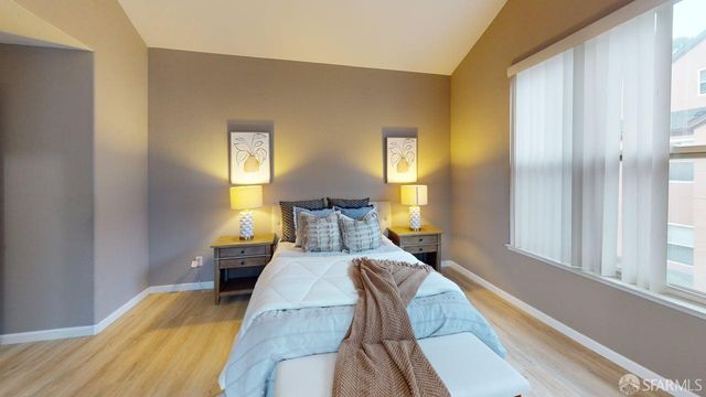 103 Stoneridge Lane 2210, San Francisco, CA 94134