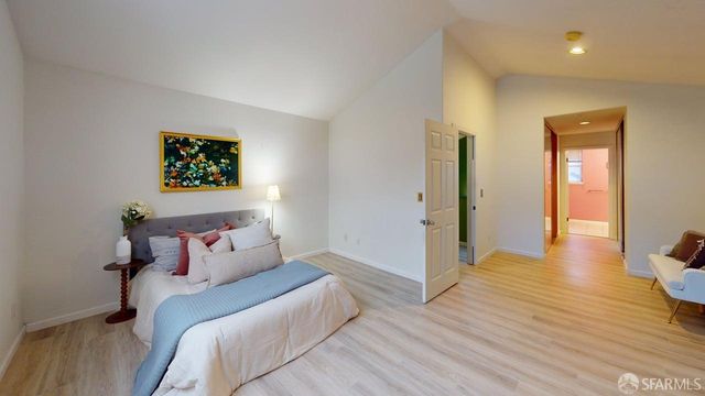 103 Stoneridge Lane 2210, San Francisco, CA 94134