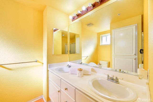 103 Stoneridge Lane 2210, San Francisco, CA 94134