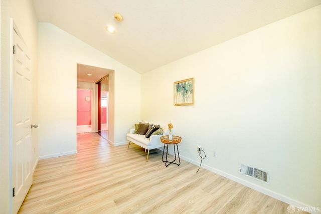 103 Stoneridge Lane 2210, San Francisco, CA 94134