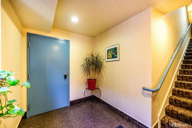 103 Stoneridge Lane 2210, San Francisco, CA 94134