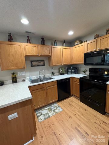 3065 Teton Drive, Gastonia, NC 28054