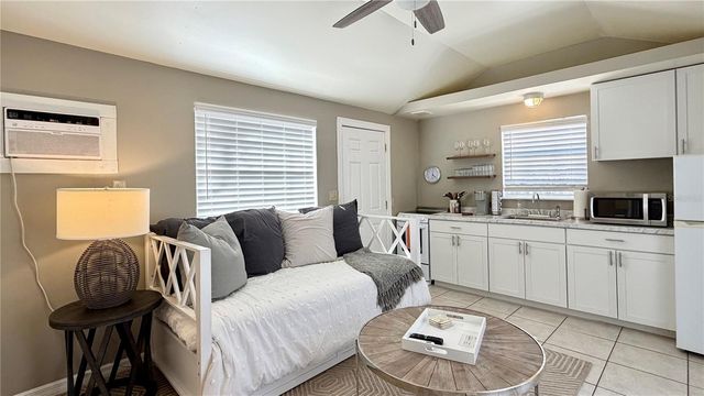 1620 PARK LAKE STREET, Orlando, FL 32803