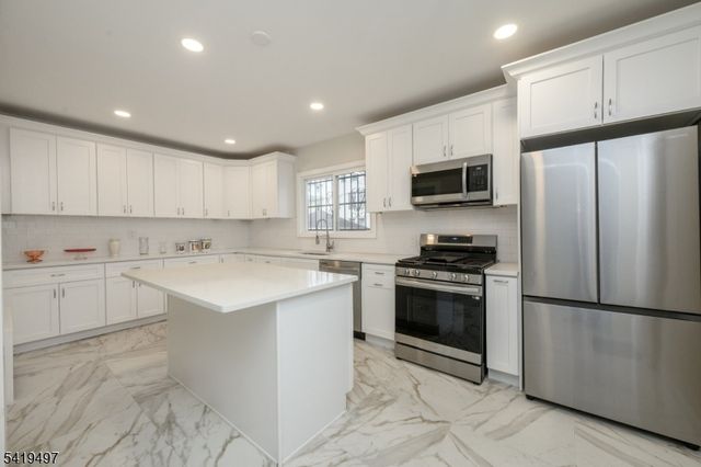 57 Pomona Ave, Newark City, NJ 07112