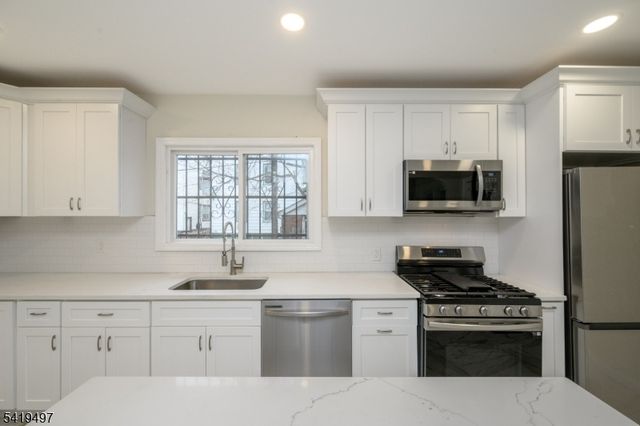 57 Pomona Ave, Newark City, NJ 07112