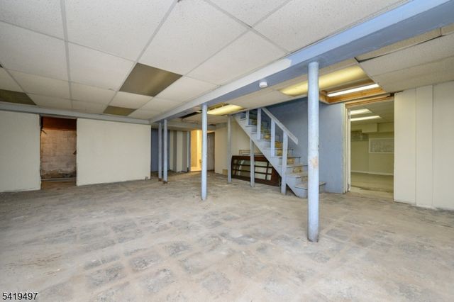 57 Pomona Ave, Newark City, NJ 07112