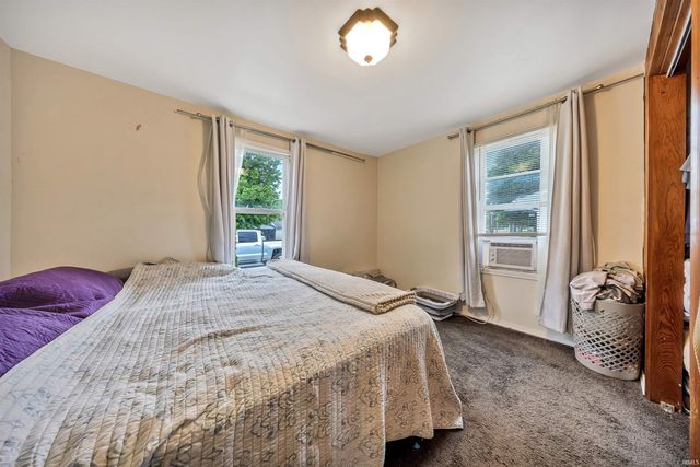 213 W Mulberry Street, Princeton, IN 47670