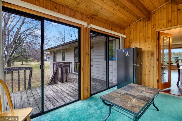 19525 Country Circle E, Corcoran, MN 55374