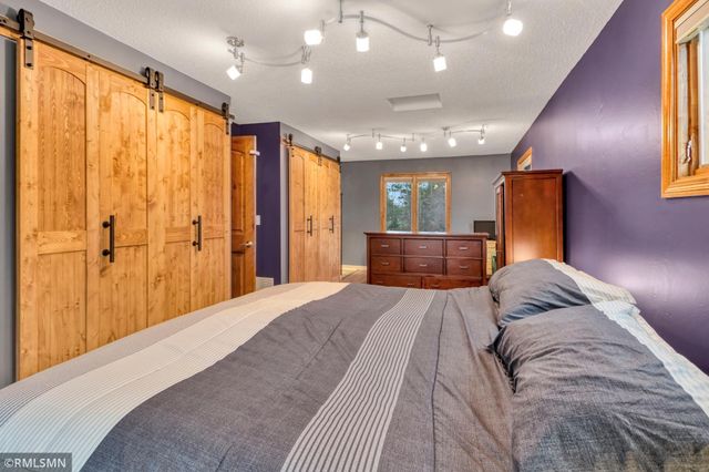 19525 Country Circle E, Corcoran, MN 55374