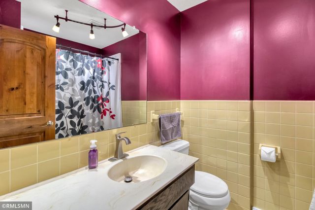 19525 Country Circle E, Corcoran, MN 55374