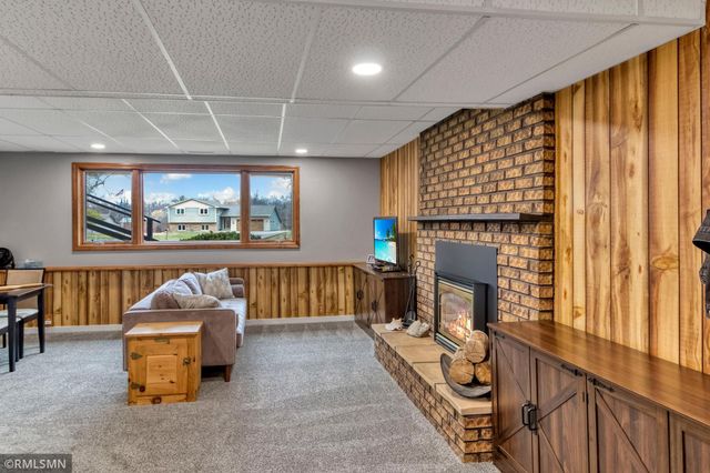 19525 Country Circle E, Corcoran, MN 55374