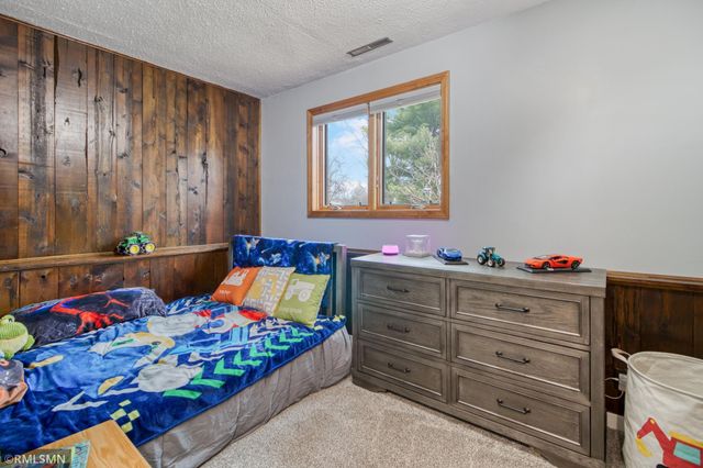 19525 Country Circle E, Corcoran, MN 55374