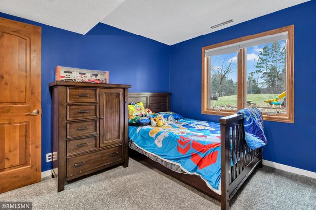 19525 Country Circle E, Corcoran, MN 55374