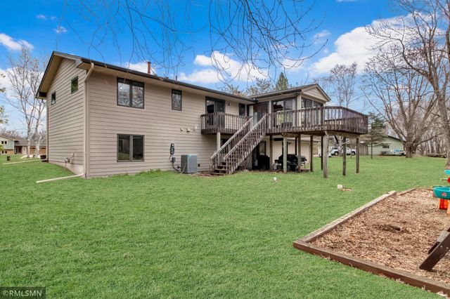 19525 Country Circle E, Corcoran, MN 55374